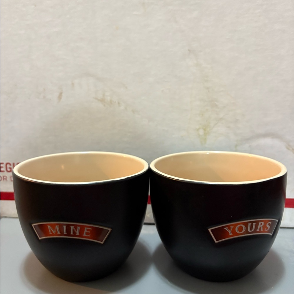 Chic Black and Cream Mugs Set